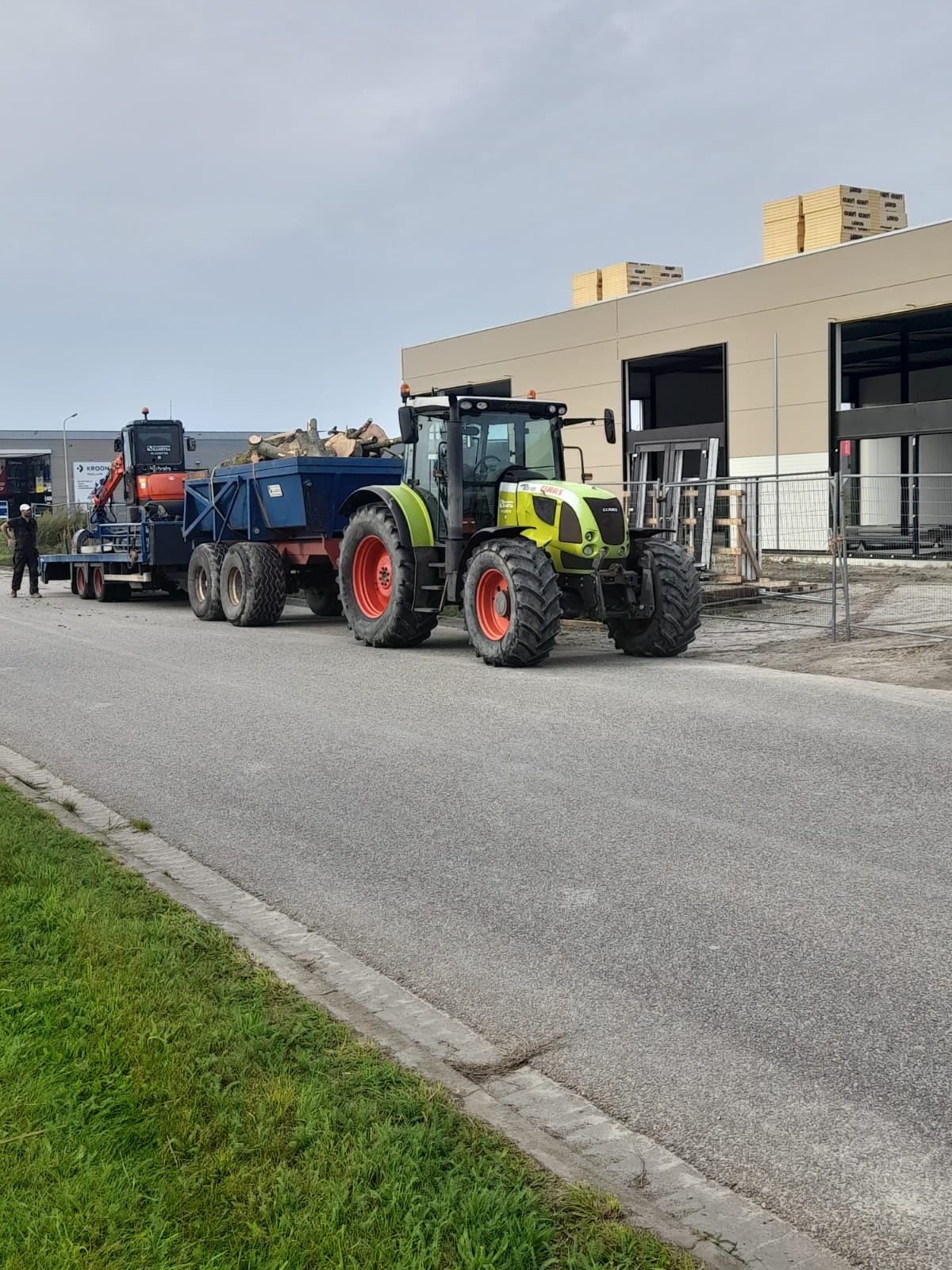 Tractor met dumper